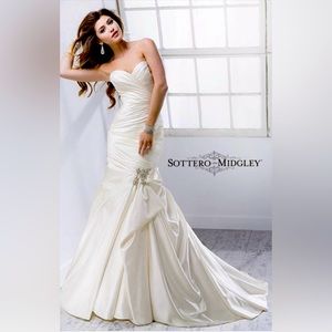 Vintage Sottero and Midgely Haute Couture Wedding Dress Mermaid style